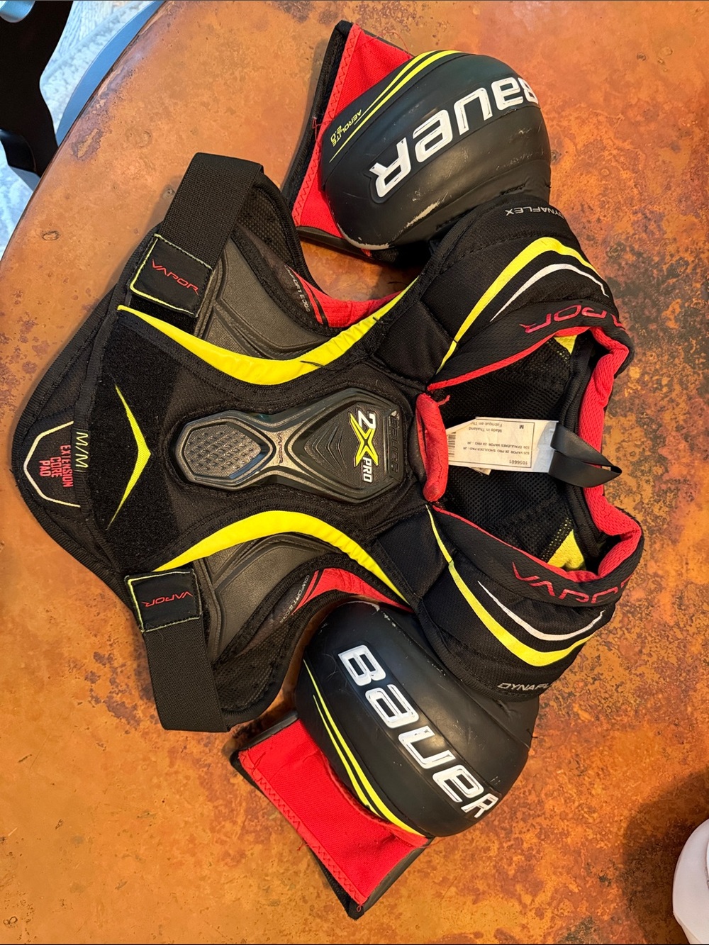 Bauer 2XPro Youth Medium Hockey Shoulder Pads